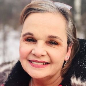 Meet your Posher, Tina